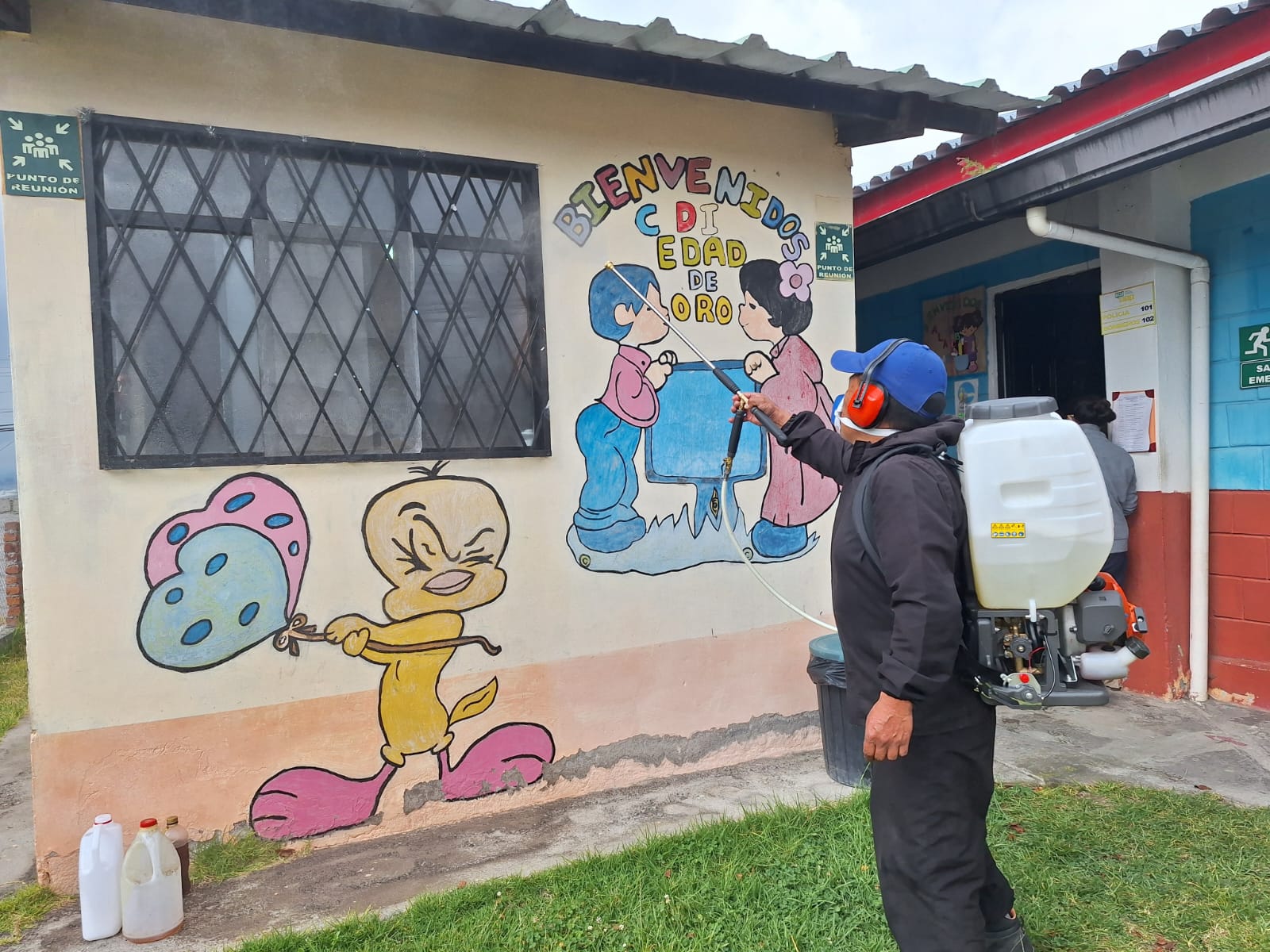  DESINFECCIÓN EN EL CENTRO DE DESARROLLO INFANTIL EDAD DE ORO